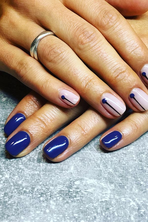 Nail art blue nails